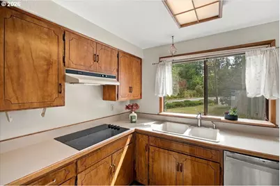 1792 SW Brooklane Dr, Corvallis, OR 97333 - Photo 10