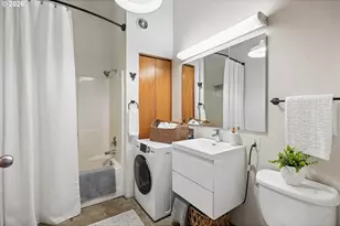 1314 NW Irving St, Portland, OR 97209 - Photo 26