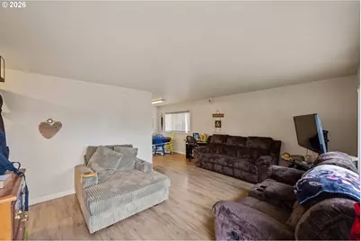 303 S Empire Blvd, Coos Bay, OR 97420 - Photo 36