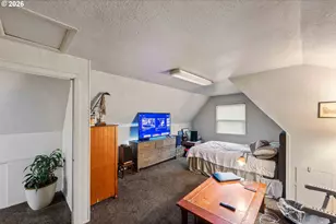 303 S Empire Blvd, Coos Bay, OR 97420 - Photo 12