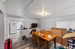 303 S Empire Blvd, Coos Bay, OR 97420 - Photo 20