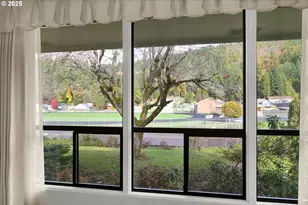 47960 W 1st St, Oakridge, OR 97463 - Photo 16