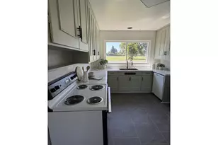 775 Howard Ave, Eugene, OR 97404 - Photo 10