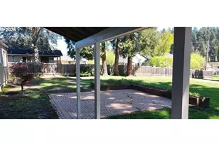 855 S 57th St, Springfield, OR 97478 - Photo 4