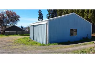 855 S 57th St, Springfield, OR 97478 - Photo 14