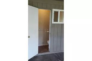 855 S 57th St, Springfield, OR 97478 - Photo 6