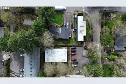 8102 SW 31st Ave, Portland, OR 97219 - Photo 4