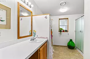 700 N Mill St, Creswell, OR 97426 - Photo 16