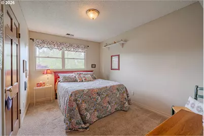 10702 NW 13th Pl, Vancouver, WA 98685 - Photo 36