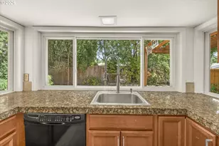 21888 SW Dakota Dr, Tualatin, OR 97062 - Photo 10