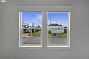 310 Pitney Ln, Junction City, OR 97448 - Photo 12