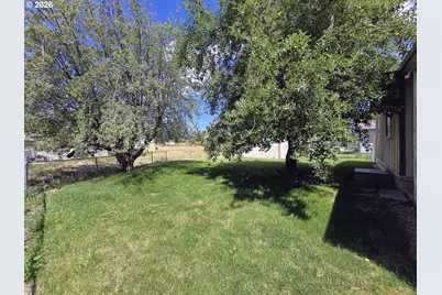 1825 17th St, Baker City, OR 97814 - Photo 4