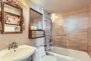 1205 SW Cardinell Dr, Portland, OR 97201 - Photo 8