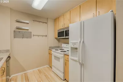 10800 SE 17th Cir #B15, Vancouver, WA 98664 - Photo 8