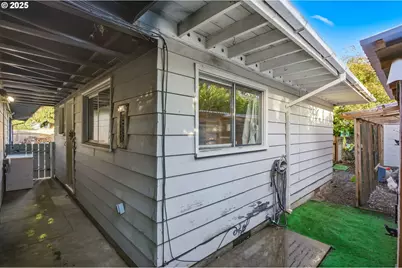 1483 Barton St, Eugene, OR 97404 - Photo 20