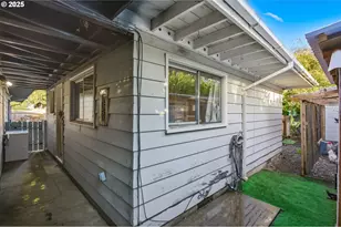 1483 Barton St, Eugene, OR 97404 - Photo 20