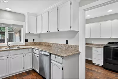 807 SE 4th St, Battle Ground, WA 98604 - Photo 16