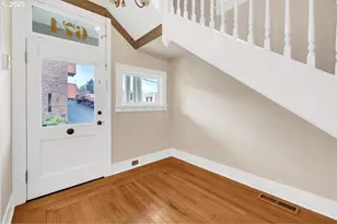 674 11th St, Astoria, OR 97103 - Photo 22