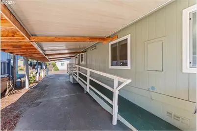 7455 SE King Rd #11, Milwaukie, OR 97222 - Photo 8
