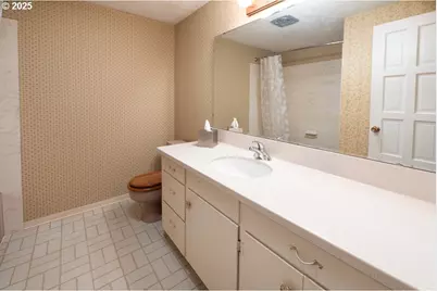 2545 Charnelton St, Eugene, OR 97405 - Photo 22