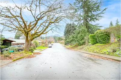 2545 Charnelton St, Eugene, OR 97405 - Photo 30