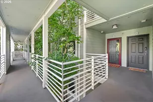 303 N Hayden Bay Dr, Portland, OR 97217 - Photo 2