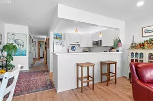 303 N Hayden Bay Dr, Portland, OR 97217 - Photo 14