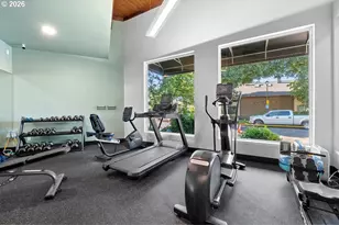 303 N Hayden Bay Dr, Portland, OR 97217 - Photo 28