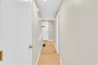 6260 SW Erickson Ave, Beaverton, OR 97008 - Photo 24