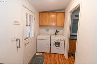 613 Glenbrook Cir, Florence, OR 97439 - Photo 38