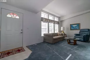 613 Glenbrook Cir, Florence, OR 97439 - Photo 6