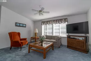 613 Glenbrook Cir, Florence, OR 97439 - Photo 10