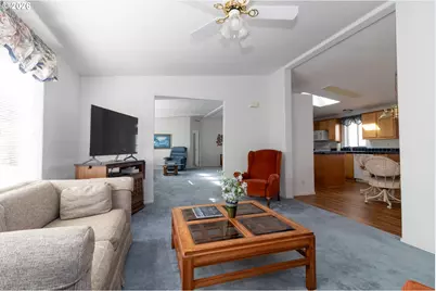 613 Glenbrook Cir, Florence, OR 97439 - Photo 12