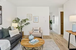 3018 SW Carson St, Portland, OR 97219 - Photo 8
