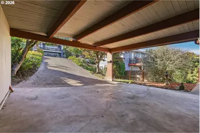 7548 S Kelly Ave, Portland, OR 97219 - Photo 36