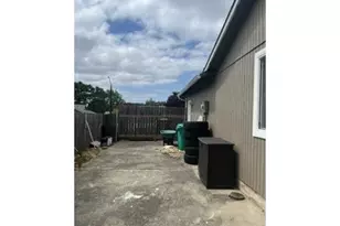 632 SW Willowbrook Ave, Gresham, OR 97080 - Photo 6