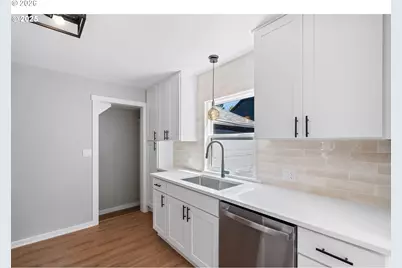 7776 SW 5th Ave, Portland, OR 97219 - Photo 10