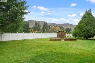 43950 McKenzie Hwy, Walterville, OR 97489 - Photo 4