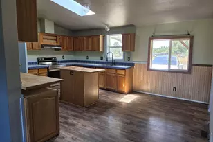 34125 E Lacomb Rd, Lebanon, OR 97355 - Photo 12