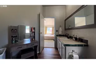 34125 E Lacomb Rd, Lebanon, OR 97355 - Photo 10