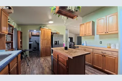 34125 E Lacomb Rd, Lebanon, OR 97355 - Photo 14
