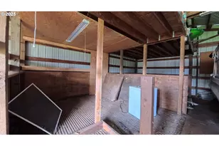 34125 E Lacomb Rd, Lebanon, OR 97355 - Photo 38