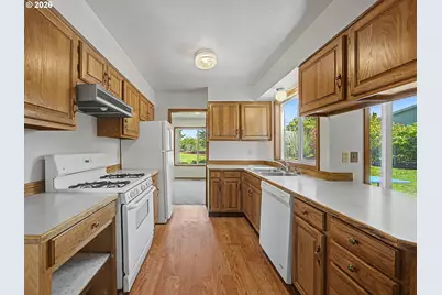 22713 SE Naomi Dr, Damascus, OR 97089 - Photo 12