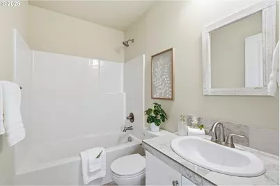 11745 SW Valencia Ln, Wilsonville, OR 97070 - Photo 28