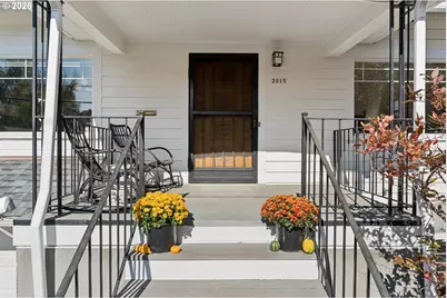 2015 SE Pine St, Portland, OR 97214 - Photo 4
