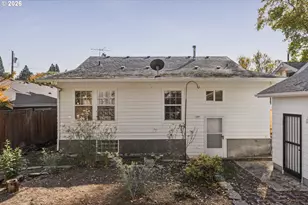 2015 SE Pine St, Portland, OR 97214 - Photo 44