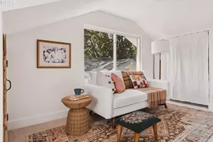 2015 SE Pine St, Portland, OR 97214 - Photo 26