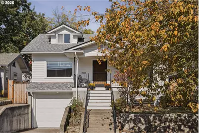 2015 SE Pine St, Portland, OR 97214 - Photo 2