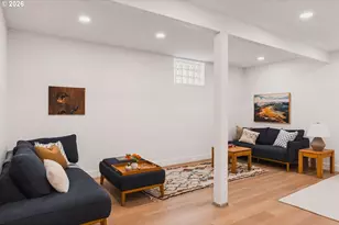 2015 SE Pine St, Portland, OR 97214 - Photo 32