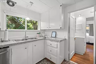 7738 SW 31st Ave, Portland, OR 97219 - Photo 16